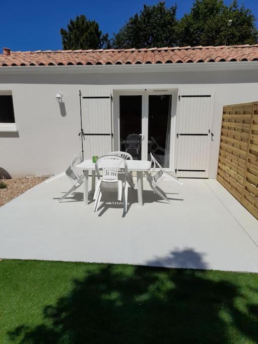 Le Logis De Gatseau Apartment Les Mathes ภายนอก รูปภาพ